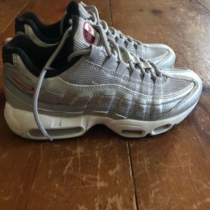 Nike Air Max ‘95 Silver Bullets